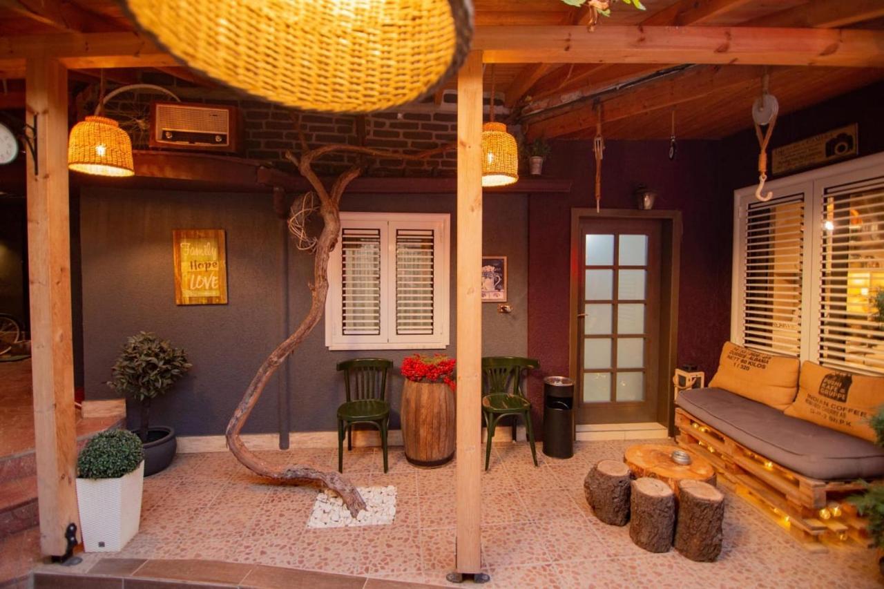 Villa Elezi 코르처 외부 사진