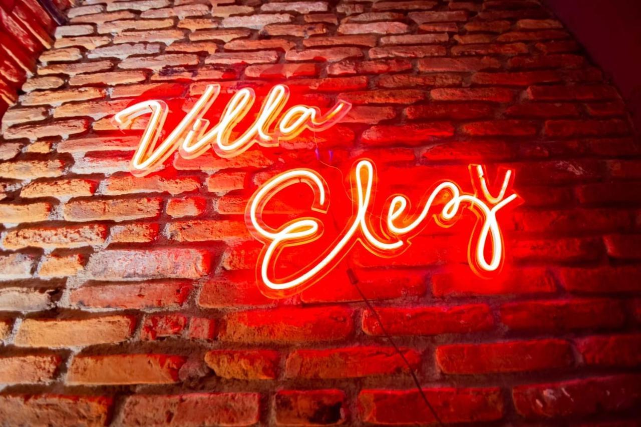 Villa Elezi 코르처 외부 사진